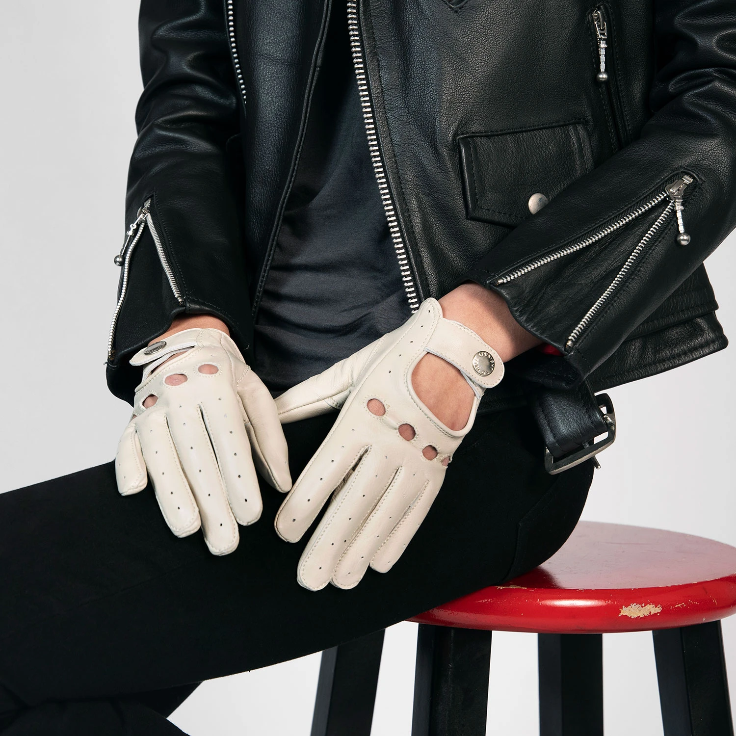 Bullitt – White Leather Gloves (Size XS, S) 3 Bullitt – White Leather Gloves (Size XS, S) - Image 3