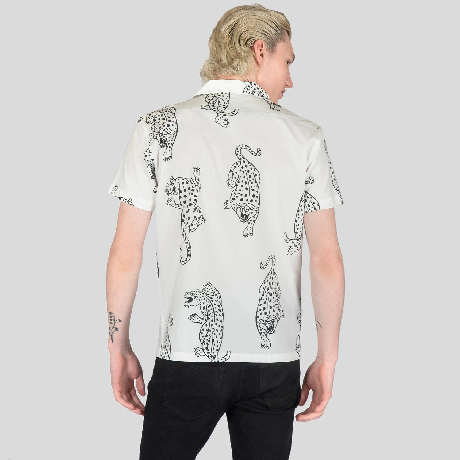 Cheetah Boogie – Vintage Cheetahs Print Shirt 6 Cheetah Boogie – Vintage Cheetahs Print Shirt - Image 6