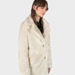 DeVille – Cream Faux Fur Coat (Size XS, S, M, L, XL, 2XL, 3XL, 4XL) -Straight To Hell dev cre w 7