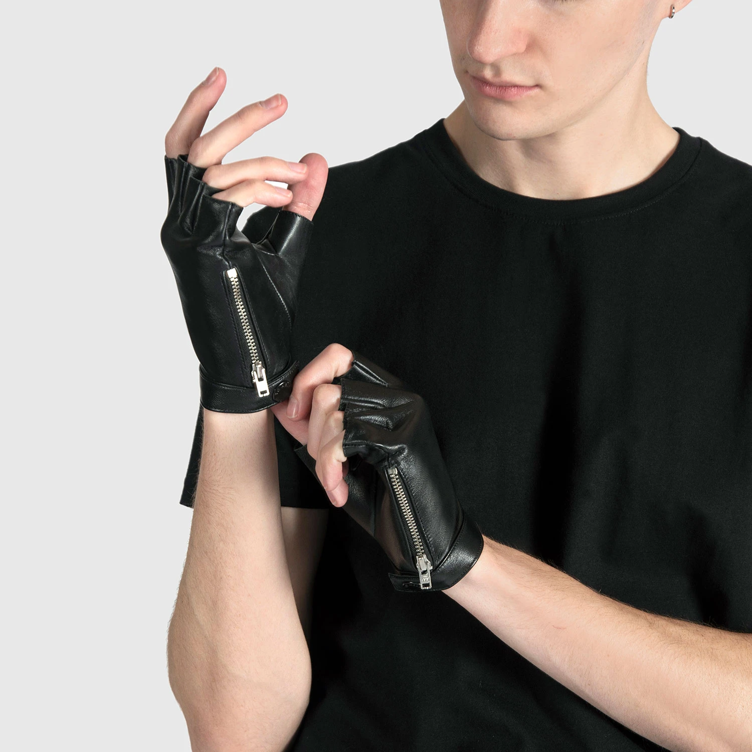 LaSalle Fingerless – Leather Zip Gloves – 15 Year Anniversary 5 LaSalle Fingerless – Leather Zip Gloves – 15 Year Anniversary - Image 5