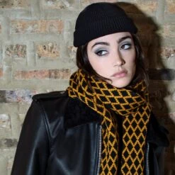 Peewee – Black Cotton Short Beanie -Straight To Hell pee wee blk cot wom thumb