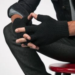 Rollers – Black Fingerless Gloves 6 Rollers – Black Fingerless Gloves -Straight To Hell rollers web 2