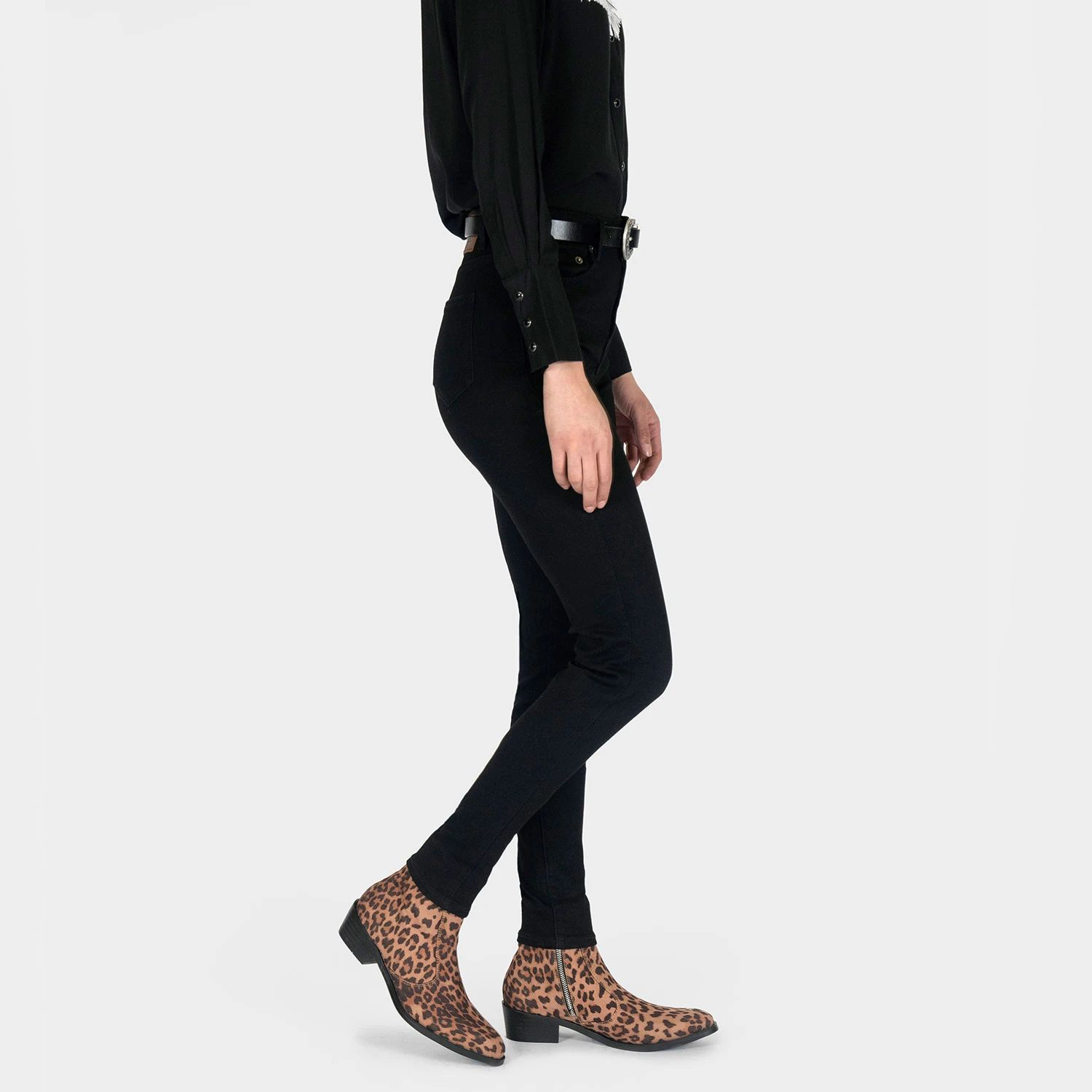 Vegan Richards – Leopard (Size 6.5, 7, 7.5, 9.5) 5 Vegan Richards – Leopard (Size 6.5, 7, 7.5, 9.5) - Image 5