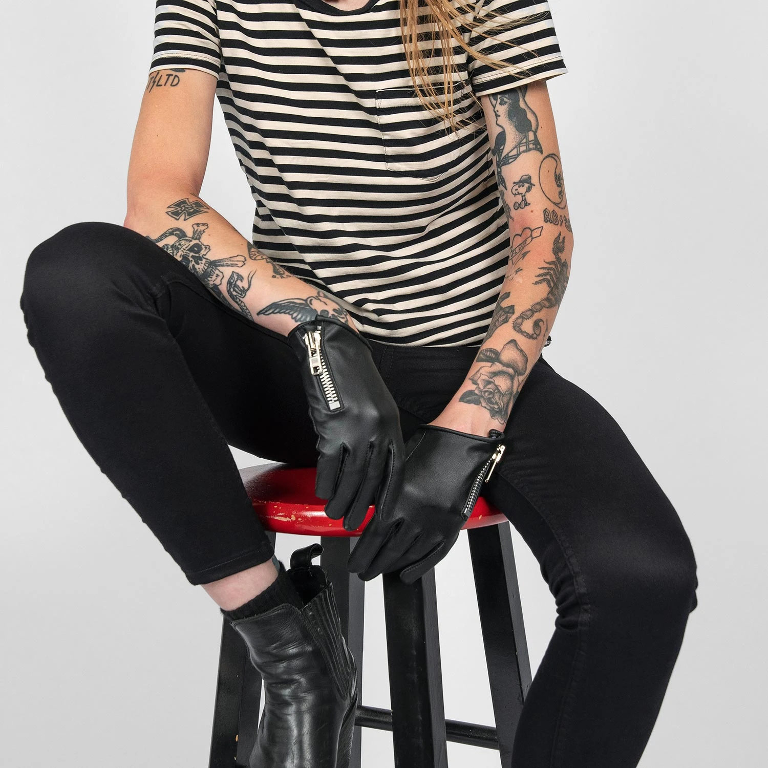 Vegan Throttle – Faux Leather Zip Gloves (Size XS) 2 Vegan Throttle – Faux Leather Zip Gloves (Size XS) - Image 2